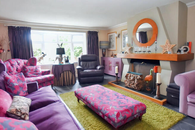 Lounge 2