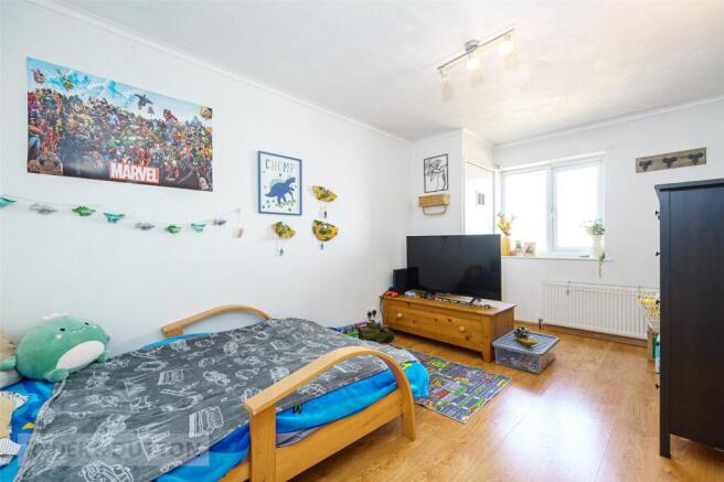 2 bed Terraced for sale Image 10
