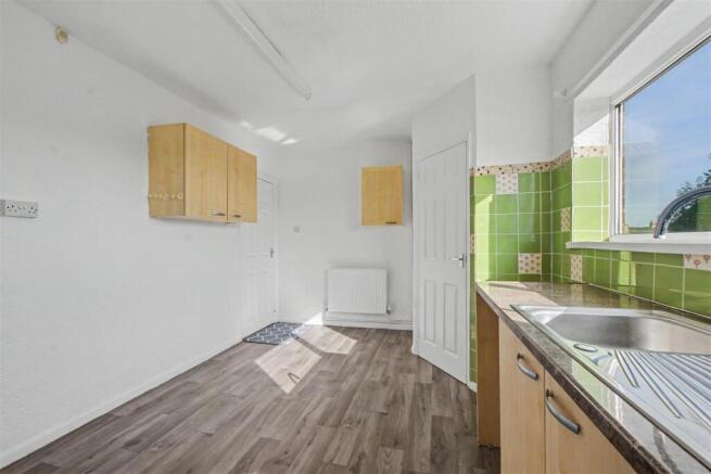 Kitchen_2.jpeg