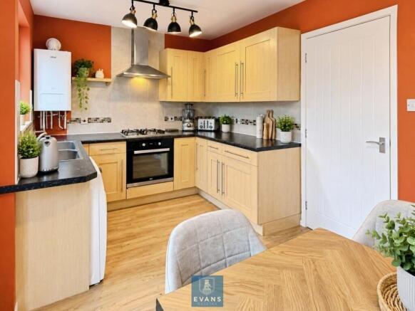 Harrow Close, Longford, Coventry photo 3