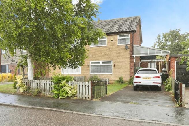 3-bed semi-detached on Cartmel Walk, Dinnington, Sheffield, South Yorkshire, S25, £145,000
