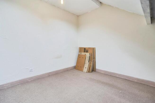 3 bed Terraced for sale Image 12