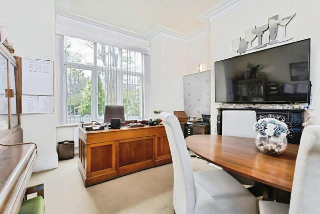 6 bed Terraced for sale Image 8