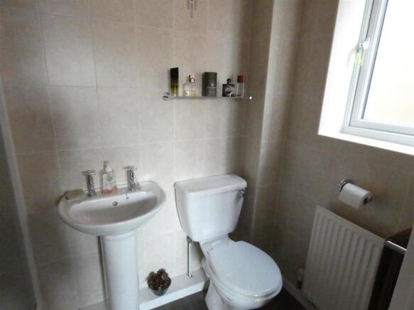 ENSUITE SHOWER ROOM