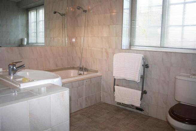 bathroom.JPG