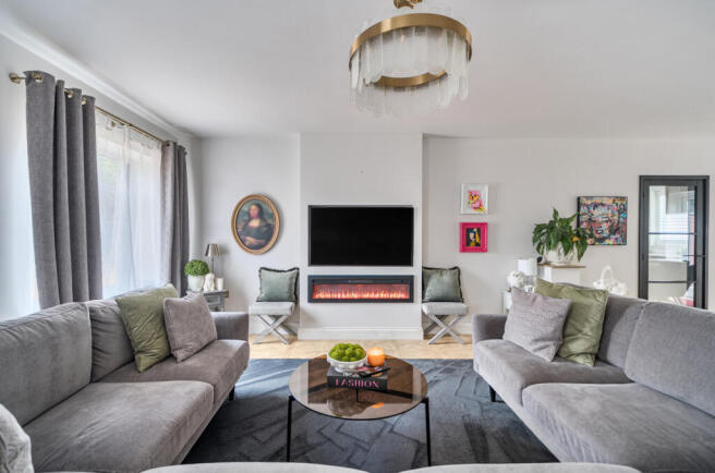 1373458-19-690395...