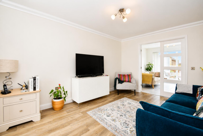 4 bed Detached for sale Image 7