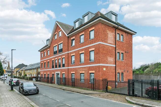 Merlin House, W4 - TO LET