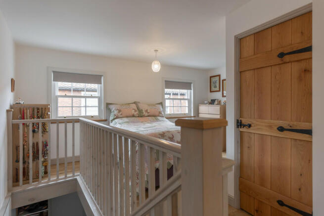 R6__5248