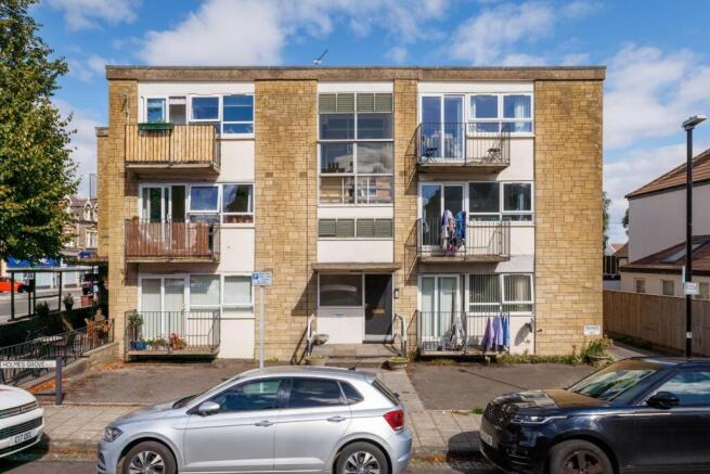 5 Holmes Court-19.jpg