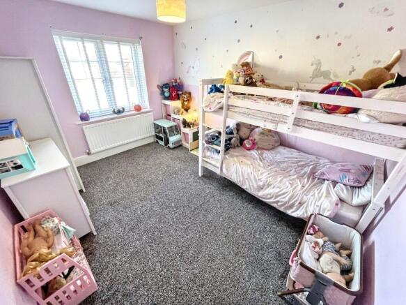 4 bed Detached for sale Image 10