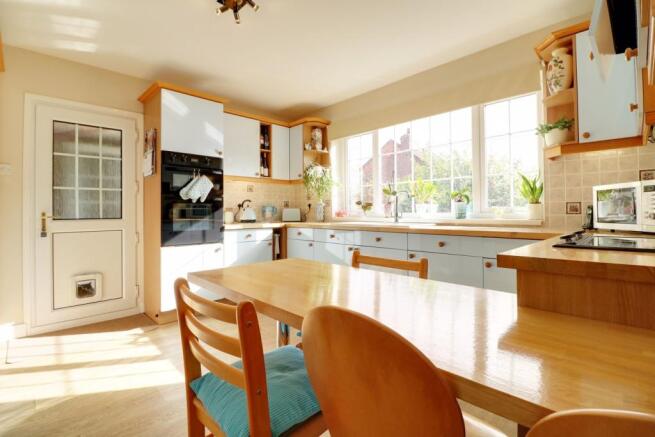 Kitchen..jpg