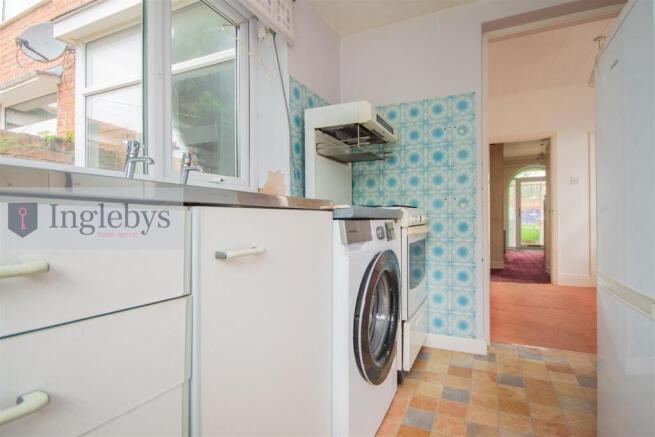 3 bed Semi-Detached for sale Image 11