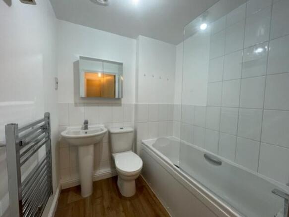 Harvest Way bathroom 1