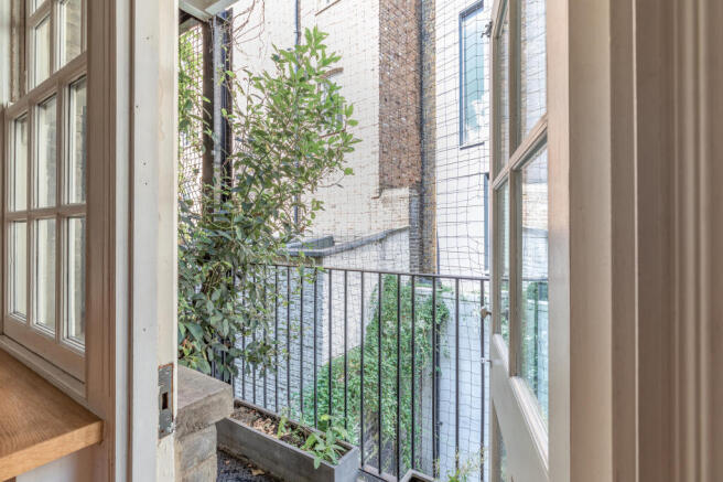 Broad Court, Covent Garden - Tavistock Bow
