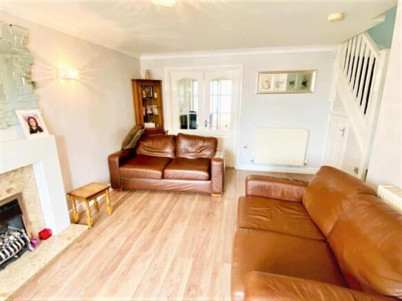 Lounge1.jpg