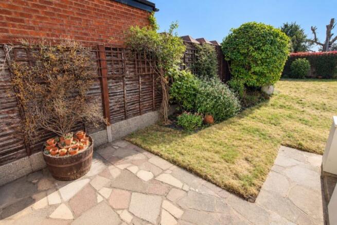 Berkeley Road 8 - Garden new 1