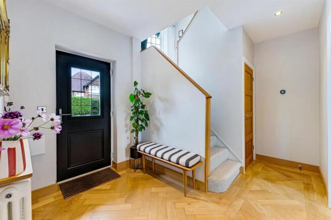 4 Fairbourne Drive-19.jpg