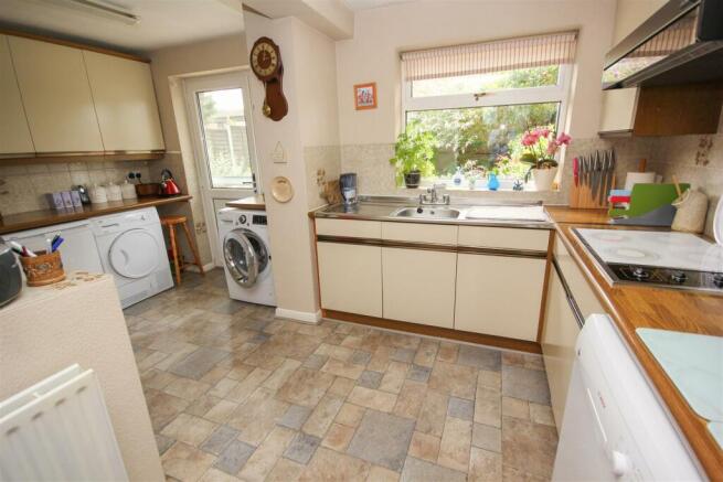 Kitchen 3.jpg