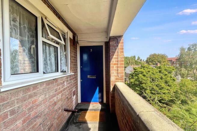 Flat 3 Shackleton Court, Croxted Road, Dulwich, London SE21 8RS