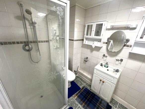 1 bed House Share to rent Image 6