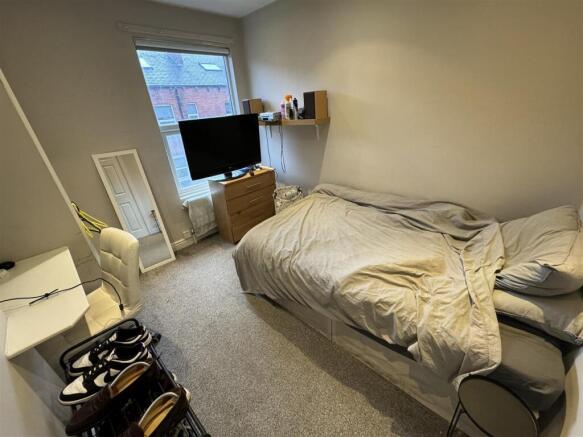 5 bed Terraced to rent Image 9