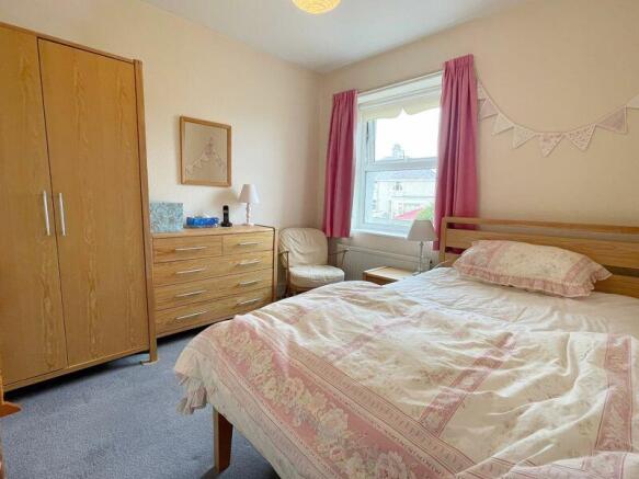 Bed 3