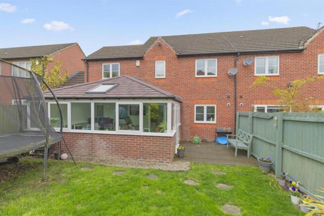 Rear Hawthorn Avenue