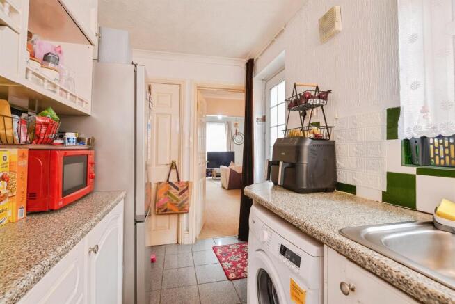 2 bed Terraced for sale Image 7