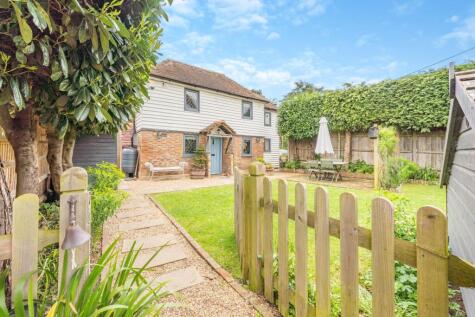 Kenward Road, Yalding
