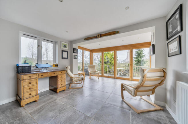 -69cbae364ec79-l-1418854-15-69c6de532e71f