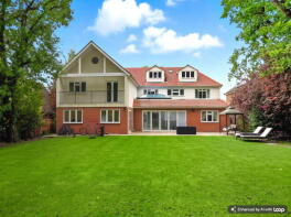 8 Oaklands, Widworthy Hayes, Brentwood CM13 2LN