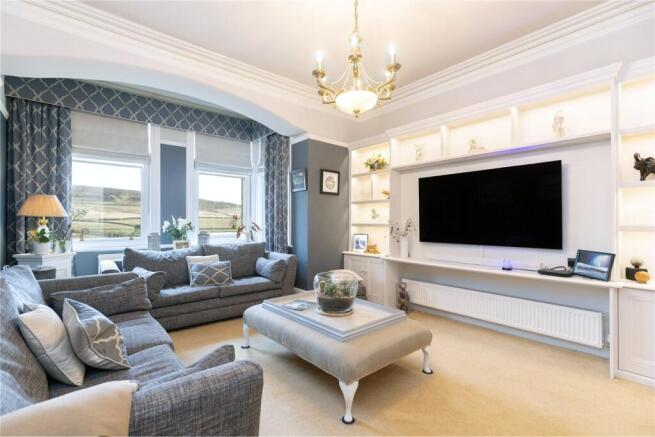 8 bed Detached for sale Image 6