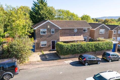 Roman Hackle Avenue, Cheltenham, GL50