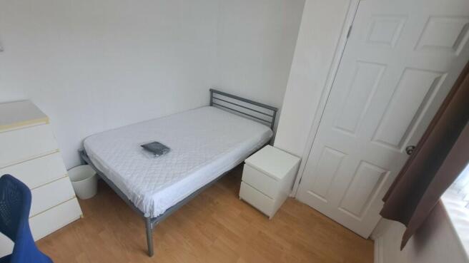 5 bed End of Terrace to rent Image 12