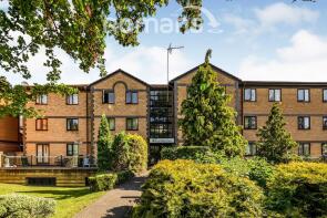 26, Kingfisher Court, Queen Alexandra Road, High Wycombe HP11 2HZ