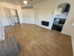 2, 47 Sefton Court, The Ridgeway, Enfield EN2 8PE