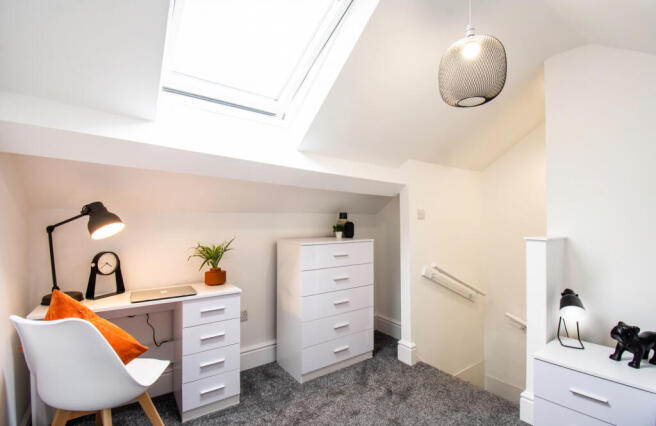 5 bed Terraced to rent Image 8