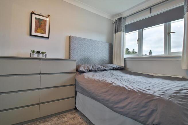 NairnCres_Bedroom2_1.jpg