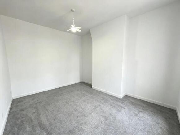 3 bed Terraced to rent Image 7