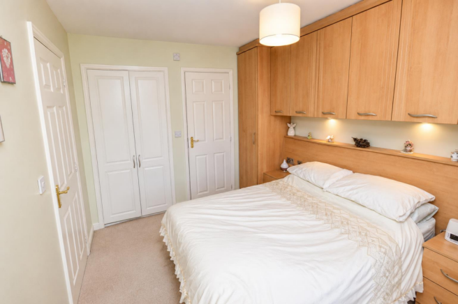 3 bed Semi-Detached for sale Image 9