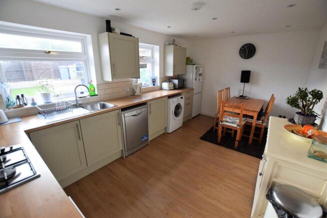 Kitchen / Dining Room