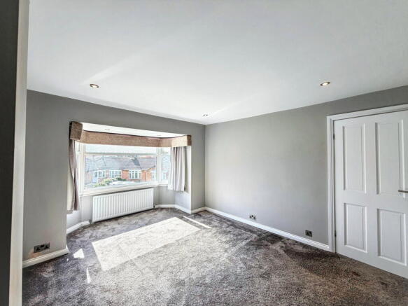 3 bed Semi-Detached for sale Image 7