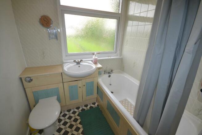 BATHROOM SUITE