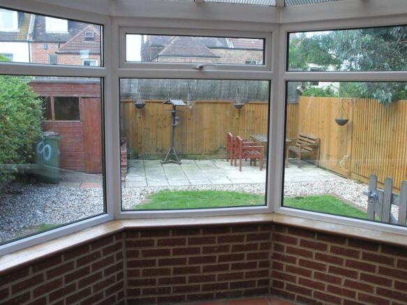 Conservatory to...