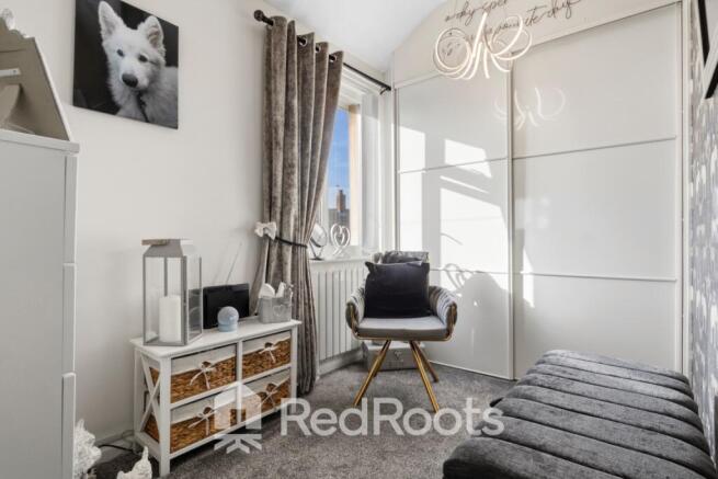 3 bed Semi-Detached for sale Image 6