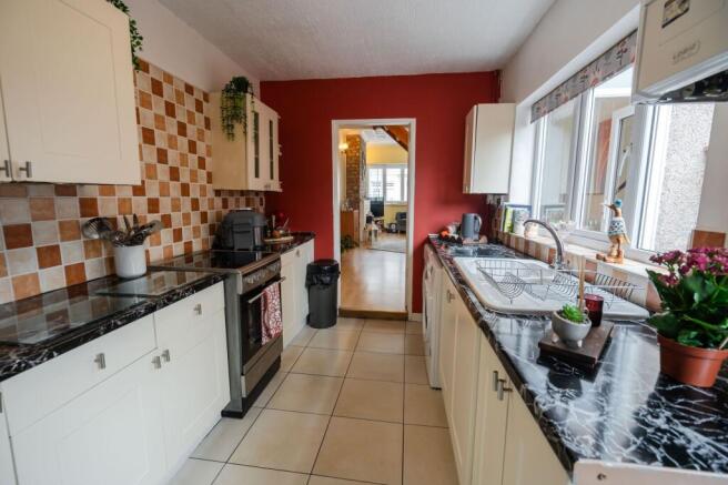 Kitchen (2)