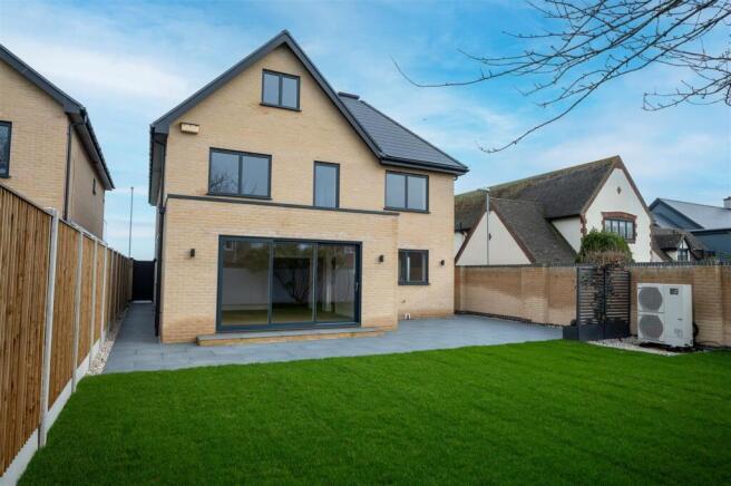 Rear of property 2.jpg