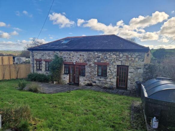 WhatsApp Image 2025-11-19 at 15.30.28_a1b88edc.jpg