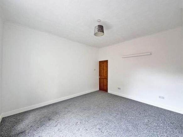 2 bed Terraced for sale Image 7